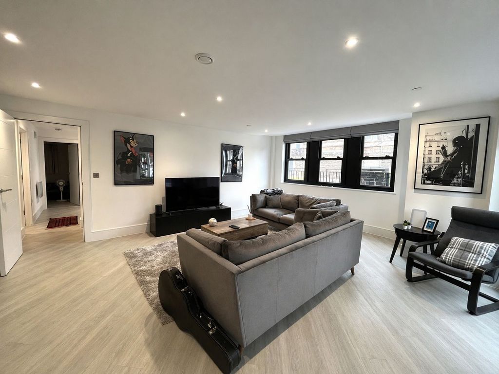 Additional image 3 of 3 bed flat to rentCathedral Gardens, Cathedral Road, Pontcanna CF11