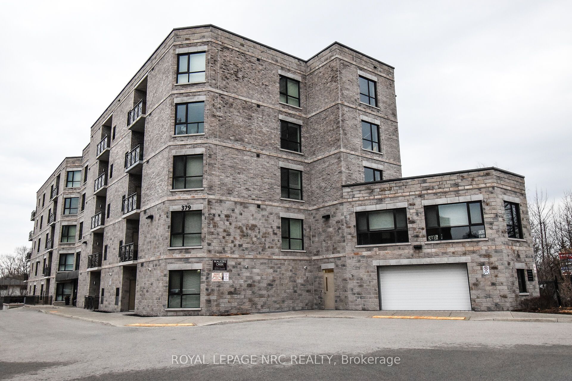 305-379 Scott Street, St. Catharines, ON, L2M 3W2