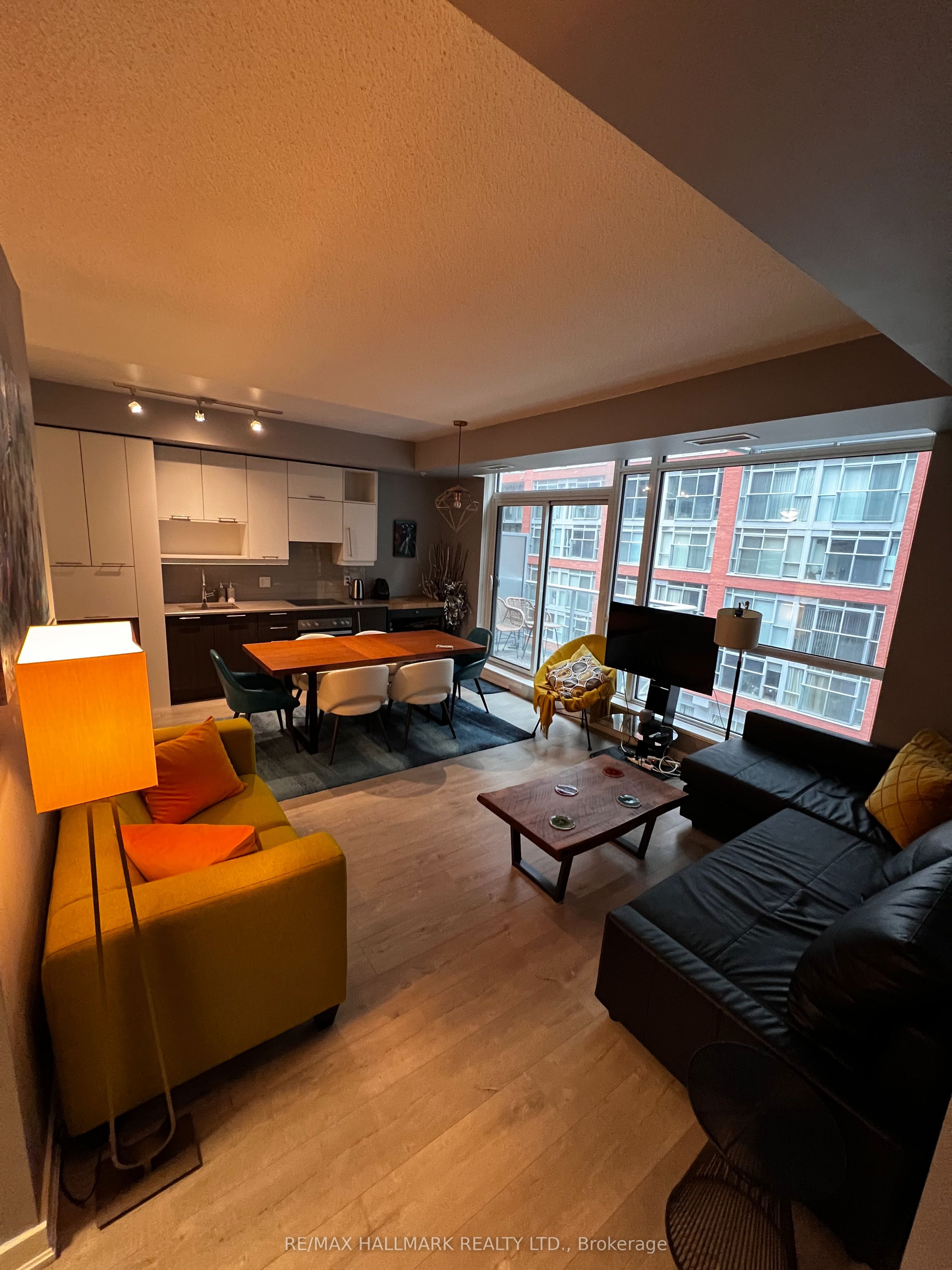 Additional image 2 of 316-30 Nelson Street, Toronto, ON, M5V 0H5