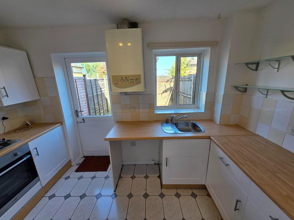 Additional image 4 of 2 bed terraced house to rentPlas St Andresse, Penarth Marina CF64