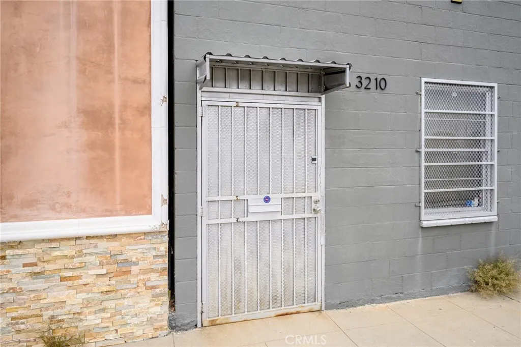 Additional image 4 of 3210 N San Fernando Blvd, Burbank, CA 91504