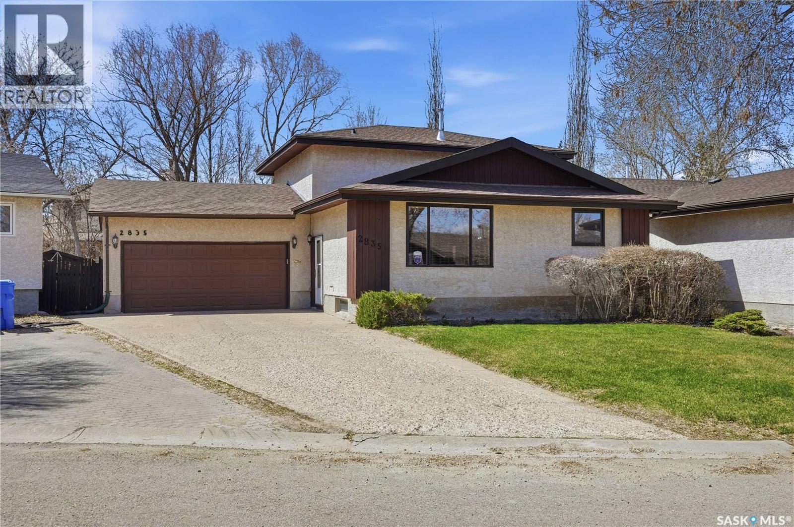 2835 More Crescent E, Regina, SK, S4V0T4 photo 3