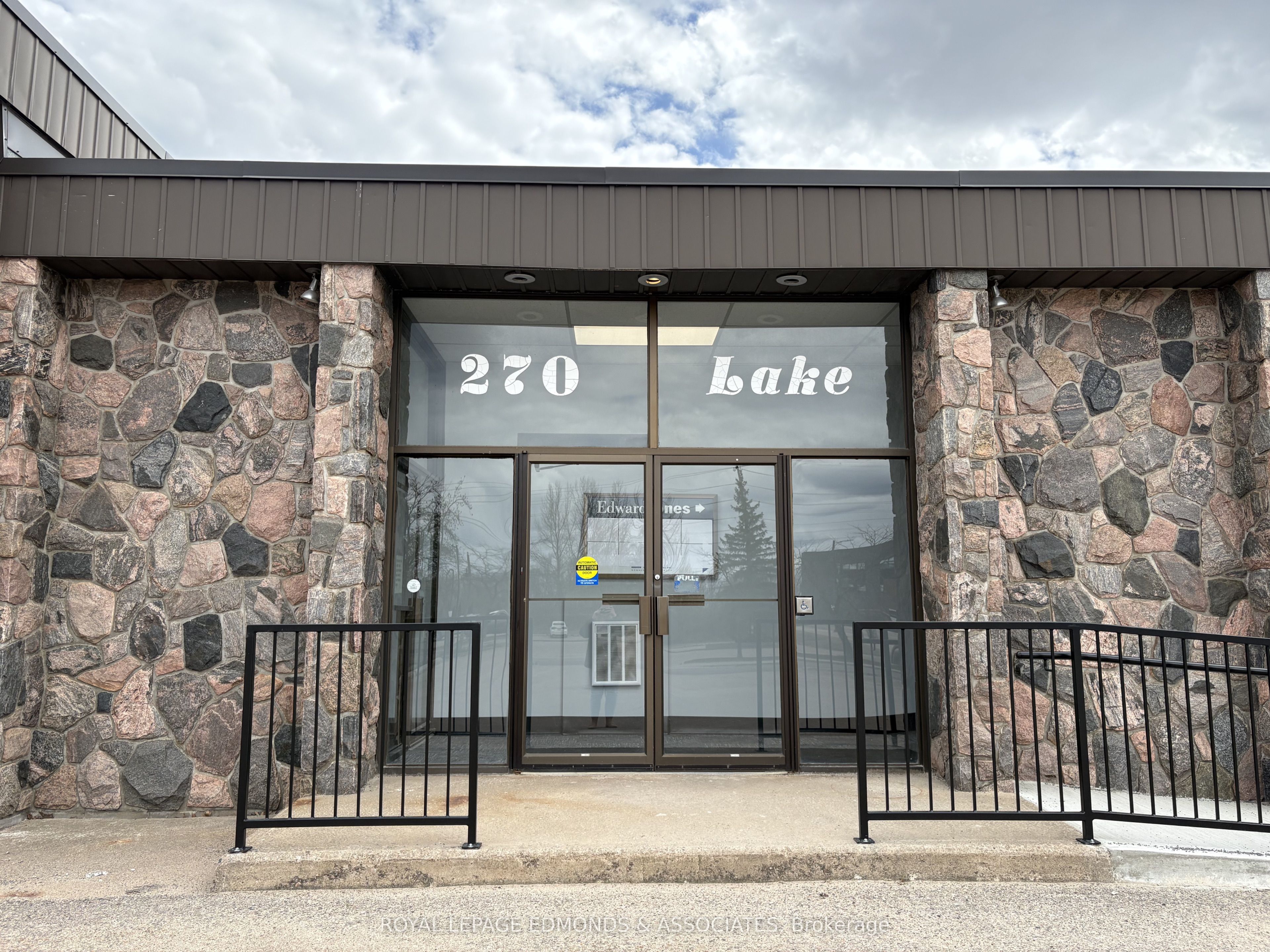 Additional image 4 of A,B-270 Lake Street, Pembroke, ON, K8A 7Y9