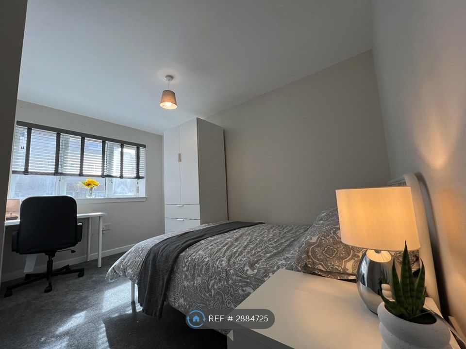 Additional image 6 of 4 bed flat to rentNapier Drive, Glasgow G51