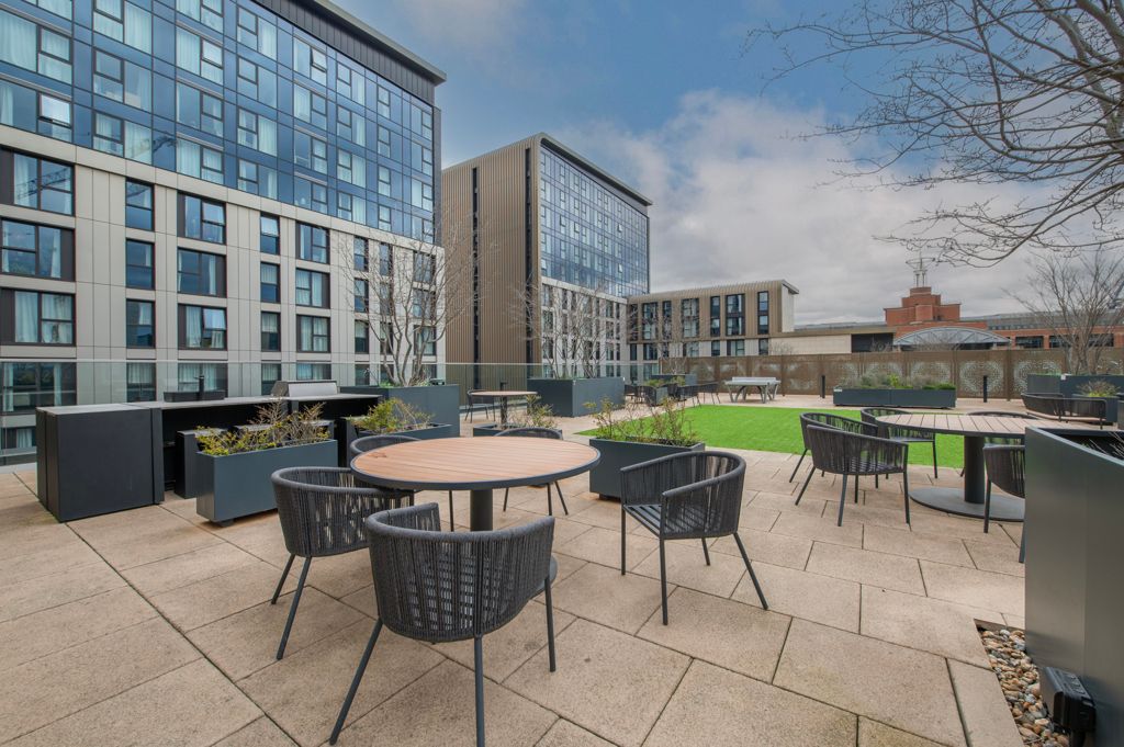 Additional image 3 of 3 bed flat to rentQuarry Hill, Leeds LS2