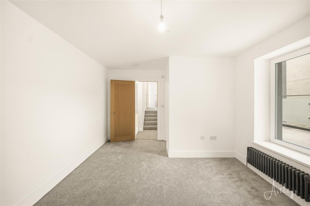 Additional image 7 of 2 bed flat for sale144 Overland Road, Mumbles, Swansea SA3