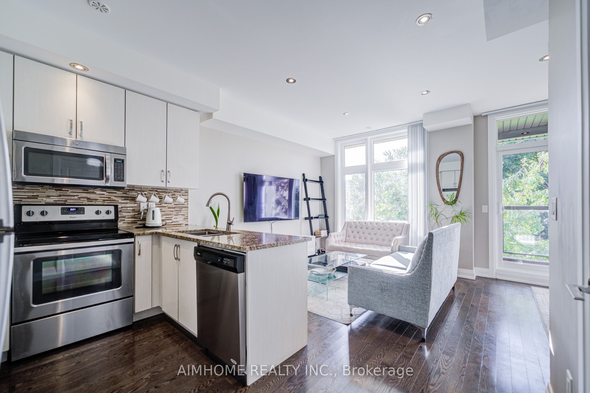 6-11 Eldora Avenue, Toronto, ON, M2M 1R3 photo 4