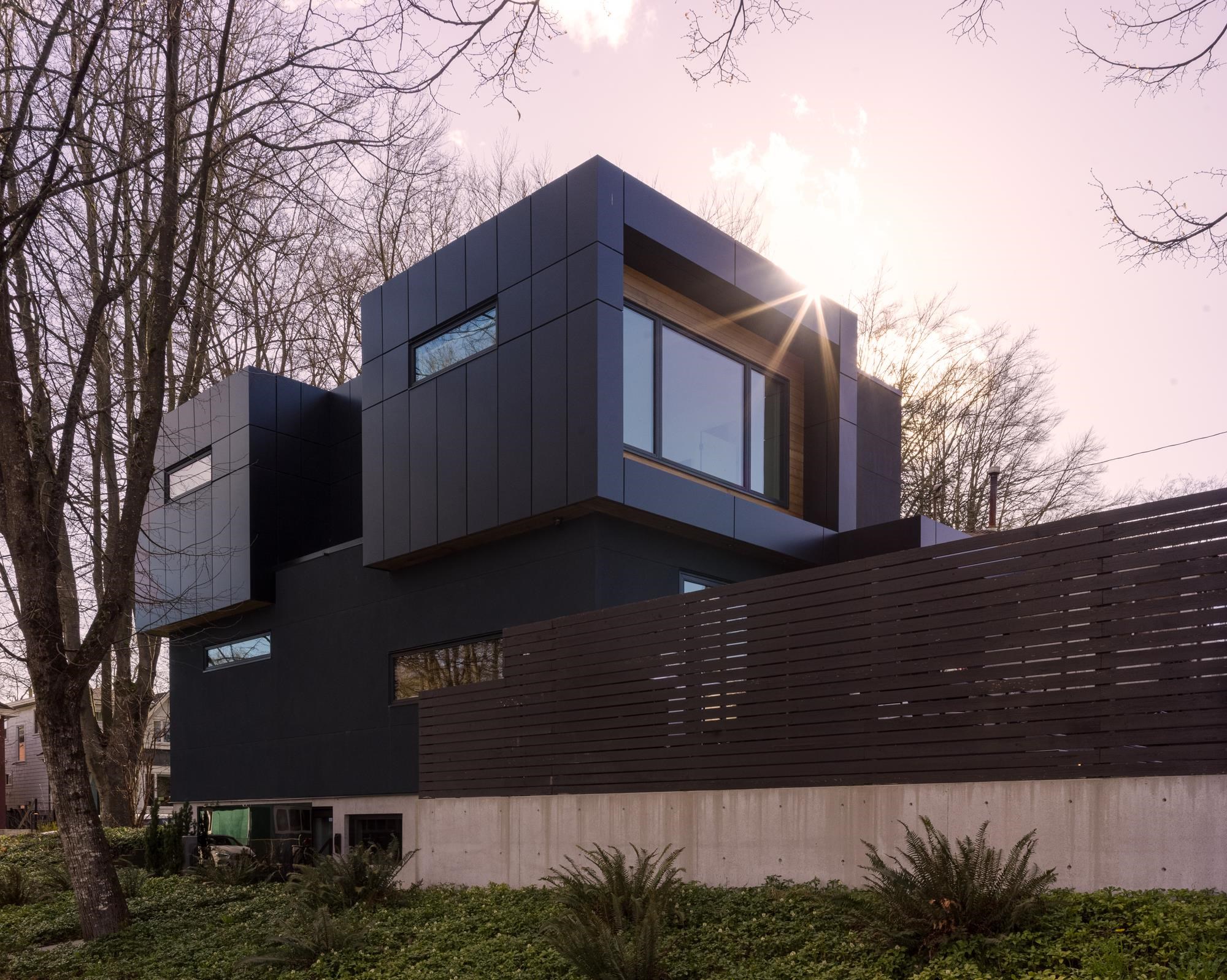 91 40th Avenue E, Vancouver, BC, V5W 1L3