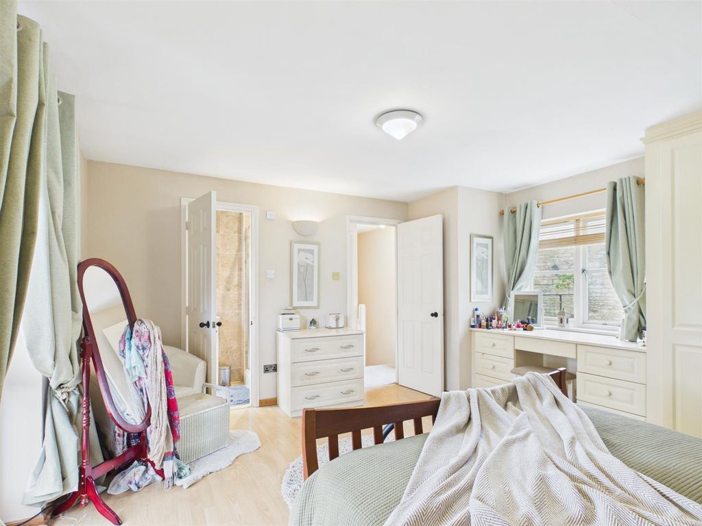 Additional image 8 of 3 bed town house to rentLambert Mews, Stamford PE9