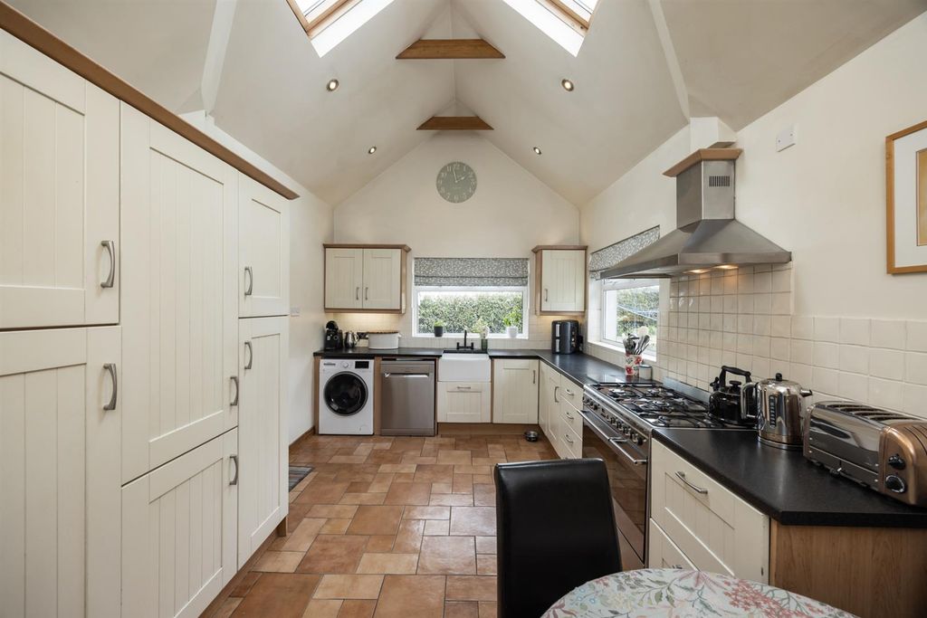 Additional image 12 of 4 bed detached bungalow for sale66 Dunmore Road, Ballynahinch BT24