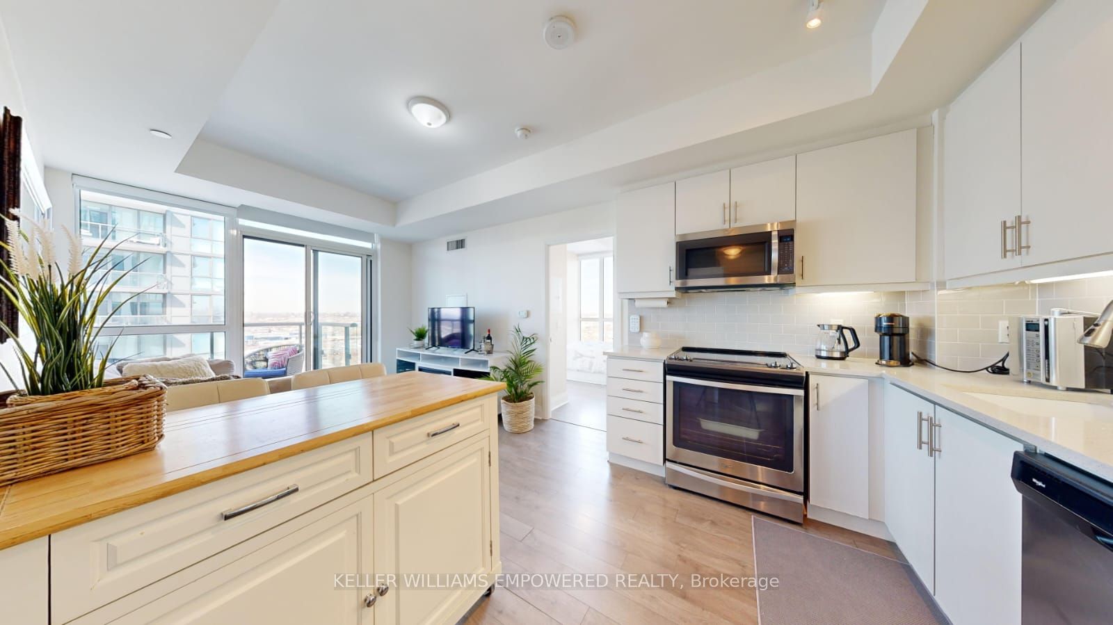 Additional image 4 of 1912-17 Zorra Street, Toronto, ON, M8Z 0C8