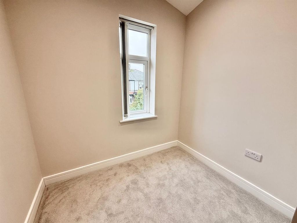 Additional image 11 of 3 bed semi-detached house to rentWaldon Road, Macclesfield SK11