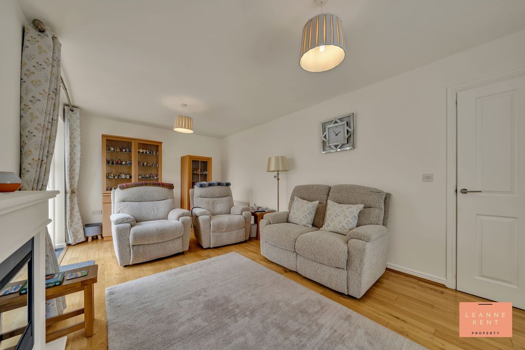 Additional image 7 of 3 bed detached house for saleDruids Close, Caerphilly CF83