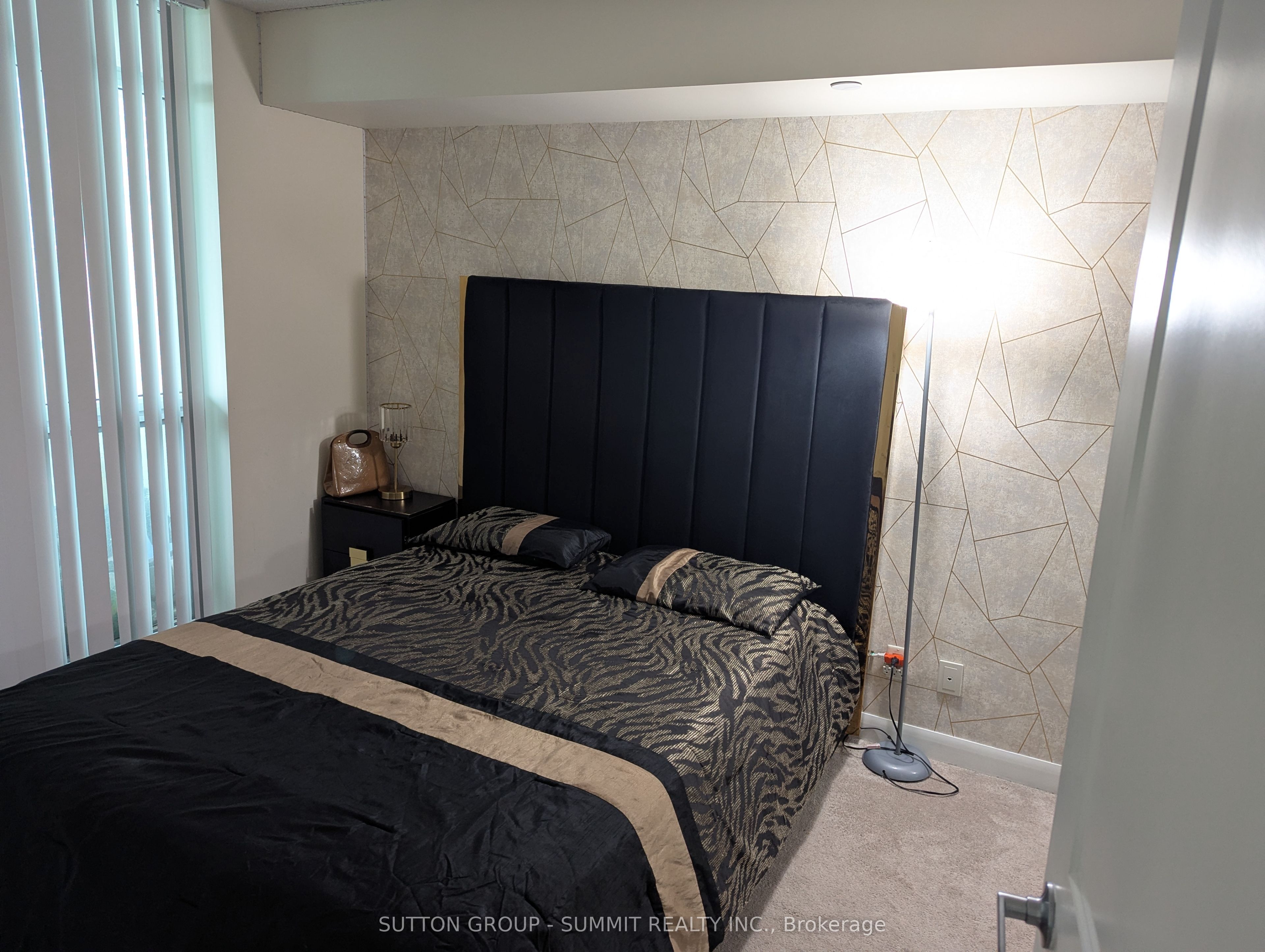 Additional image 5 of 805-215 Sherway Gardens Road, Toronto, ON, M9C 0A4