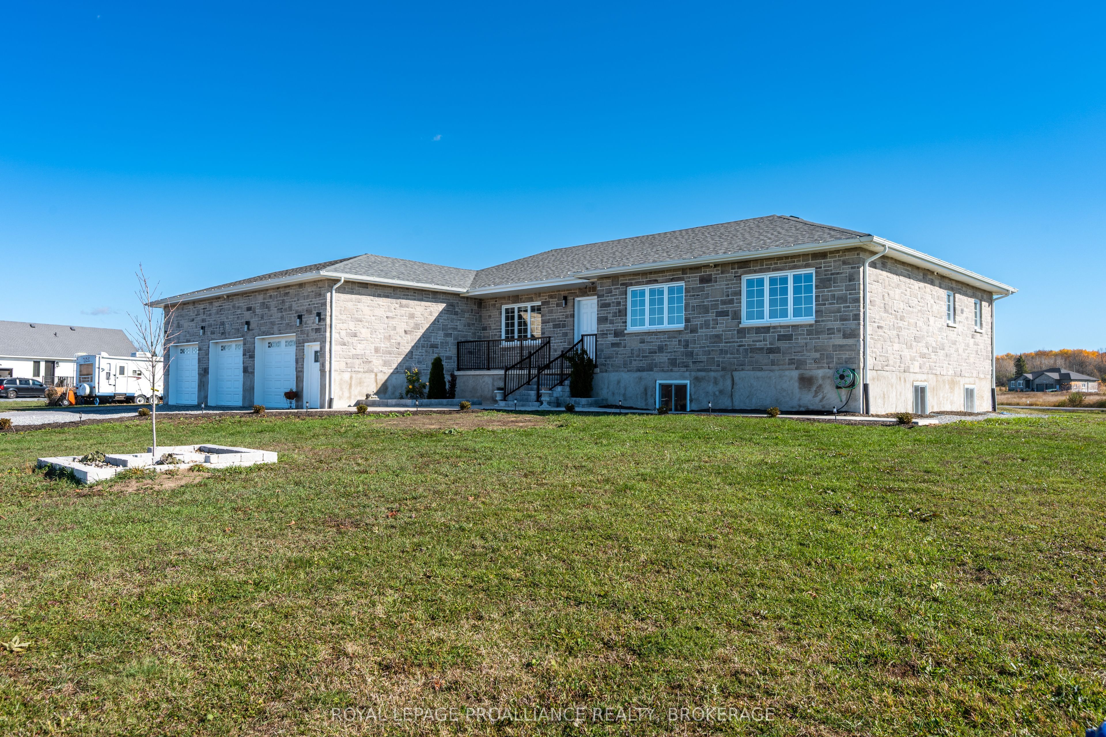 Additional image 3 of 103 Hineman Street, Kingston, ON, K7L 0G2