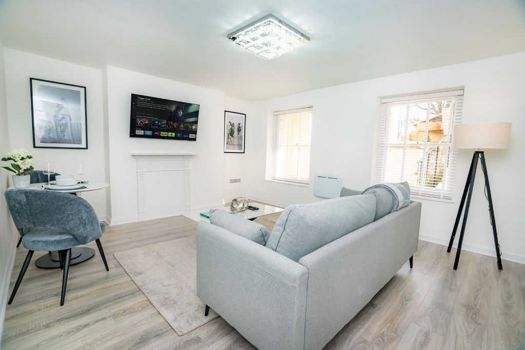Additional image 25 of 5 bed flat for saleGrosvenor Street, Cheltenham, Gloucestershire GL52