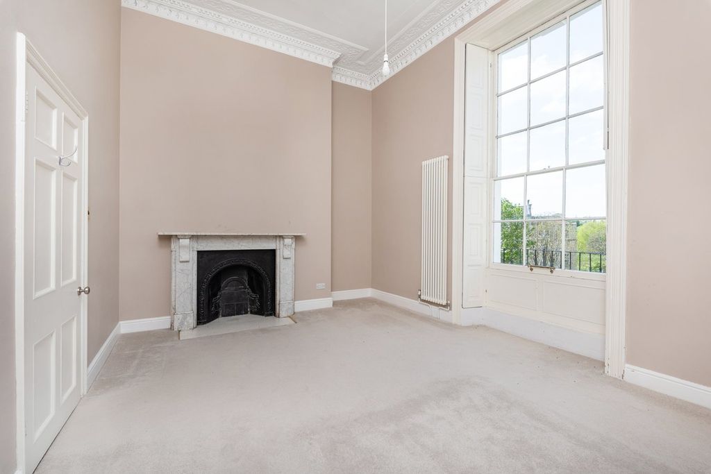 Additional image 4 of 2 bed flat for salePark Street, Bath BA1