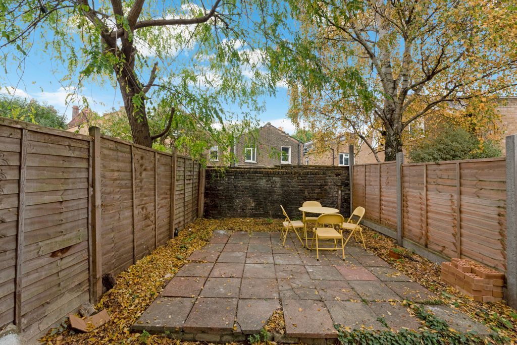 Additional image 8 of 5 bed terraced house to rentBow Common Lane, London E3