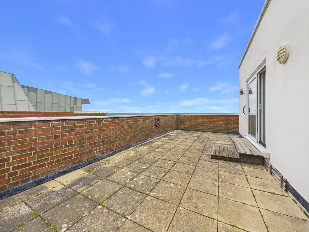 3 bed penthouse to rentWest Parade, Worthing BN11