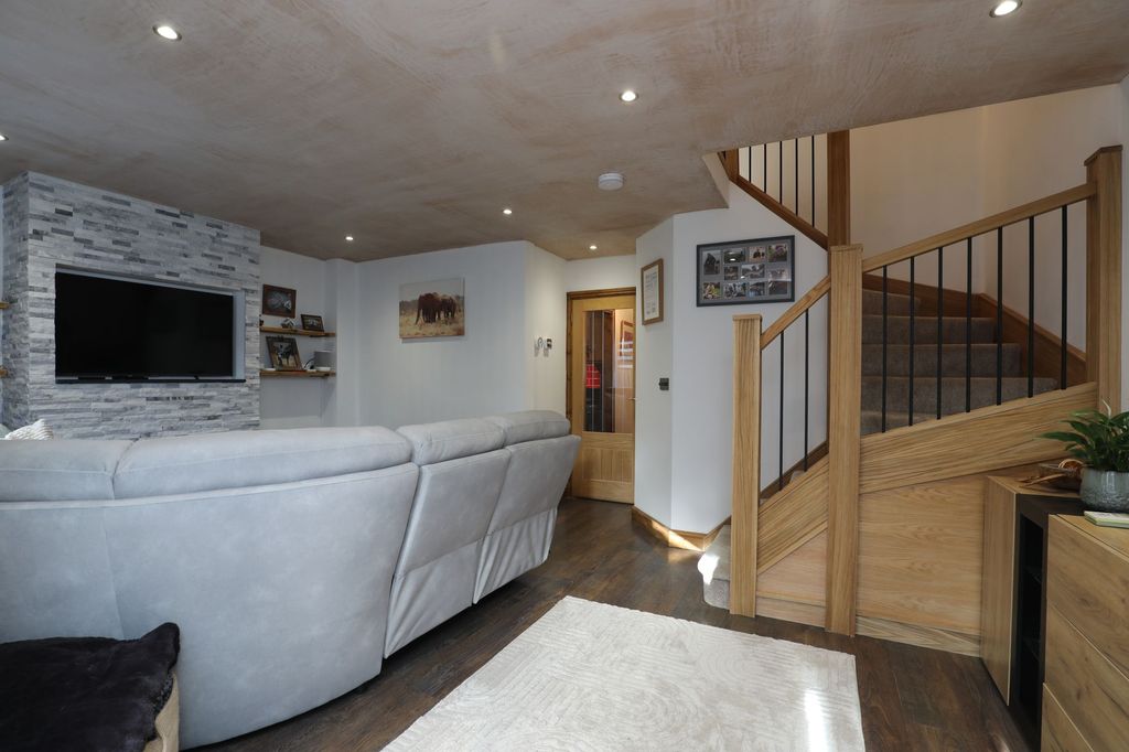 Additional image 9 of 3 bed detached house for saleLlys Pentre, Broadlands, Bridgend, Bridgend County CF31