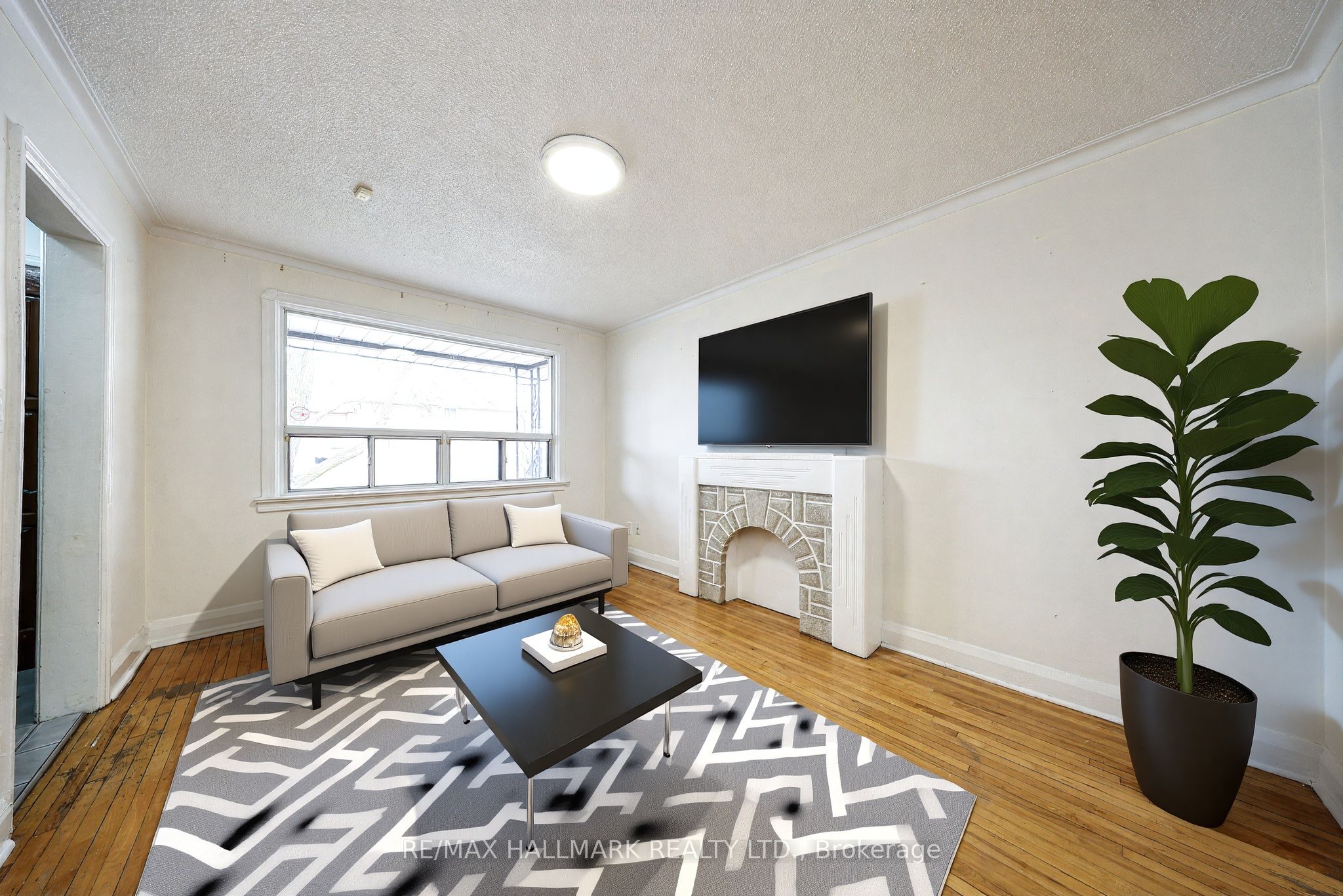 Additional image 3 of 401 Ridelle Avenue, Toronto, ON, M6B 1K3