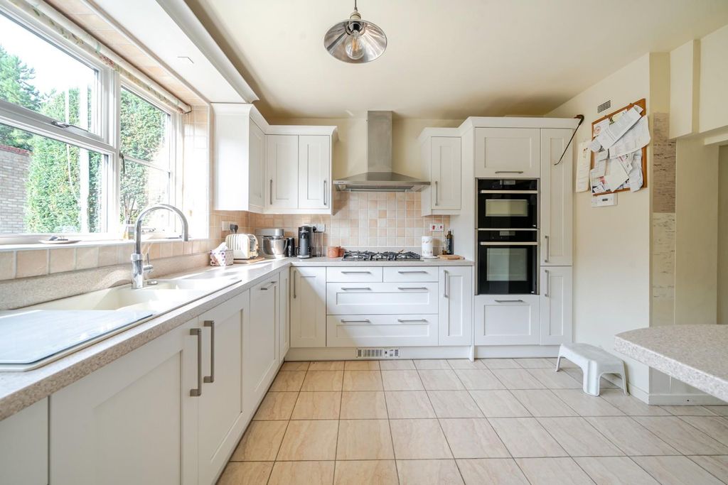 Additional image 12 of 4 bed property for saleLondon Road, Sandy SG19