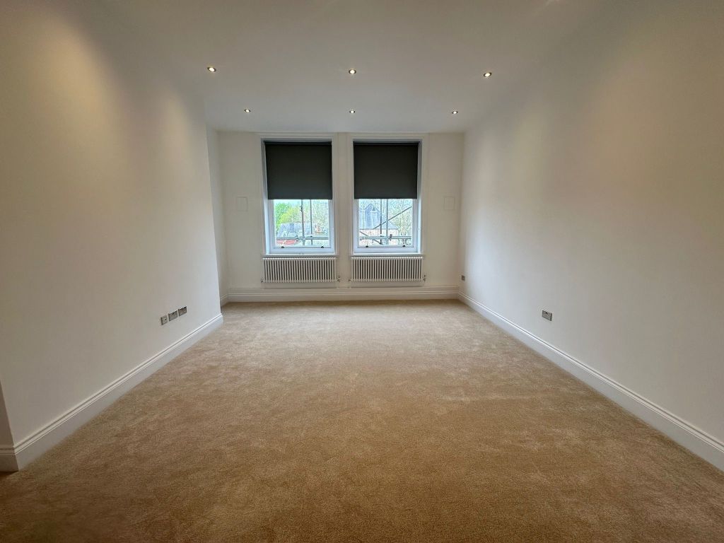 2 bed flat to rentSt Marys Gate, Derby DE1 photo 3