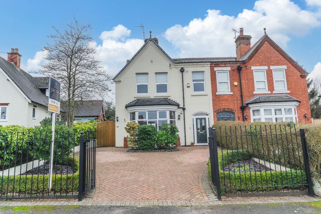 4 bed semi-detached house for saleKing Edward Avenue, Mansfield NG18