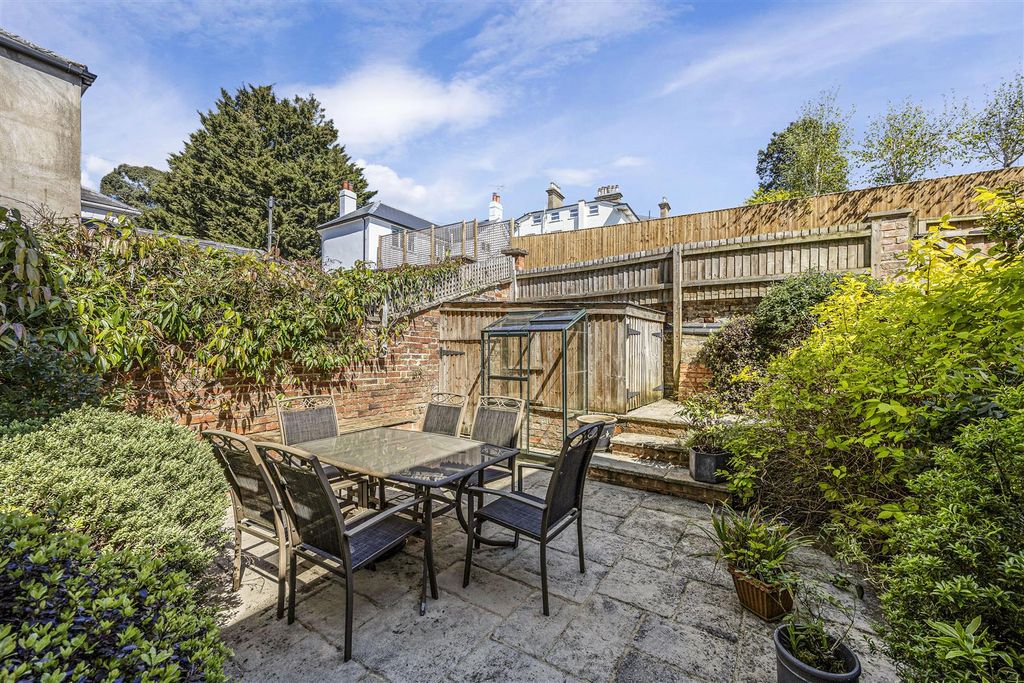 Additional image 14 of 3 bed flat for saleLansdown Terrace, Malvern Road, Cheltenham GL50