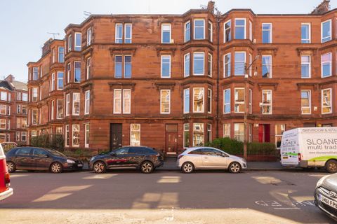 18 Waverley Gardens, Shawlands G41