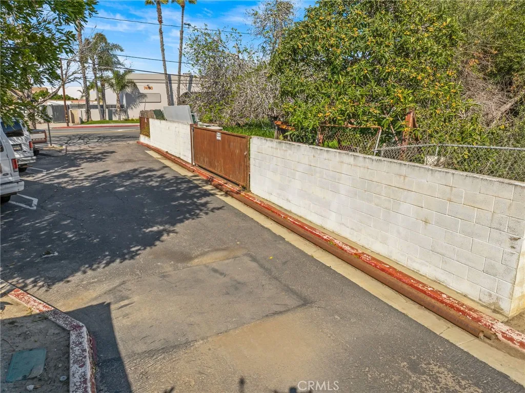 7412 Slater Avenue E, Huntington Beach, CA 92647