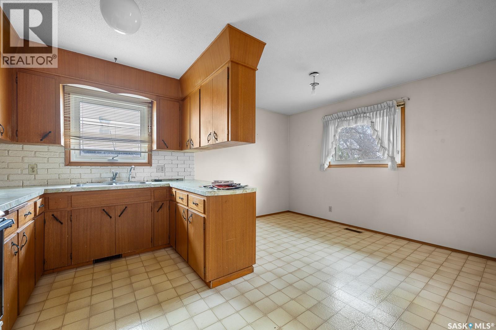 Additional image 5 of 1426 Southam Street, Regina, SK, S4T6T7