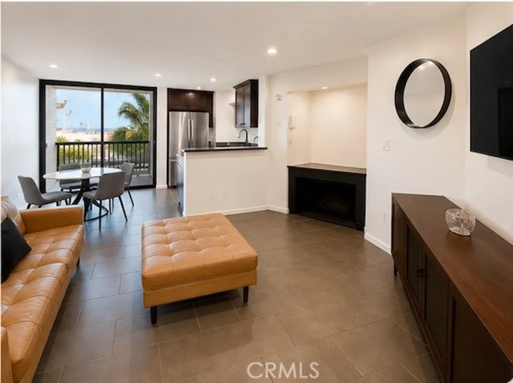 Additional image 3 of 7320 Hawthorn Avenue Unit 318, Los Angeles, CA 90046