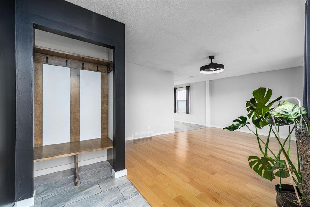 Additional image 4 of 5207 5 Avenue SE, Calgary, AB, T2A4X9