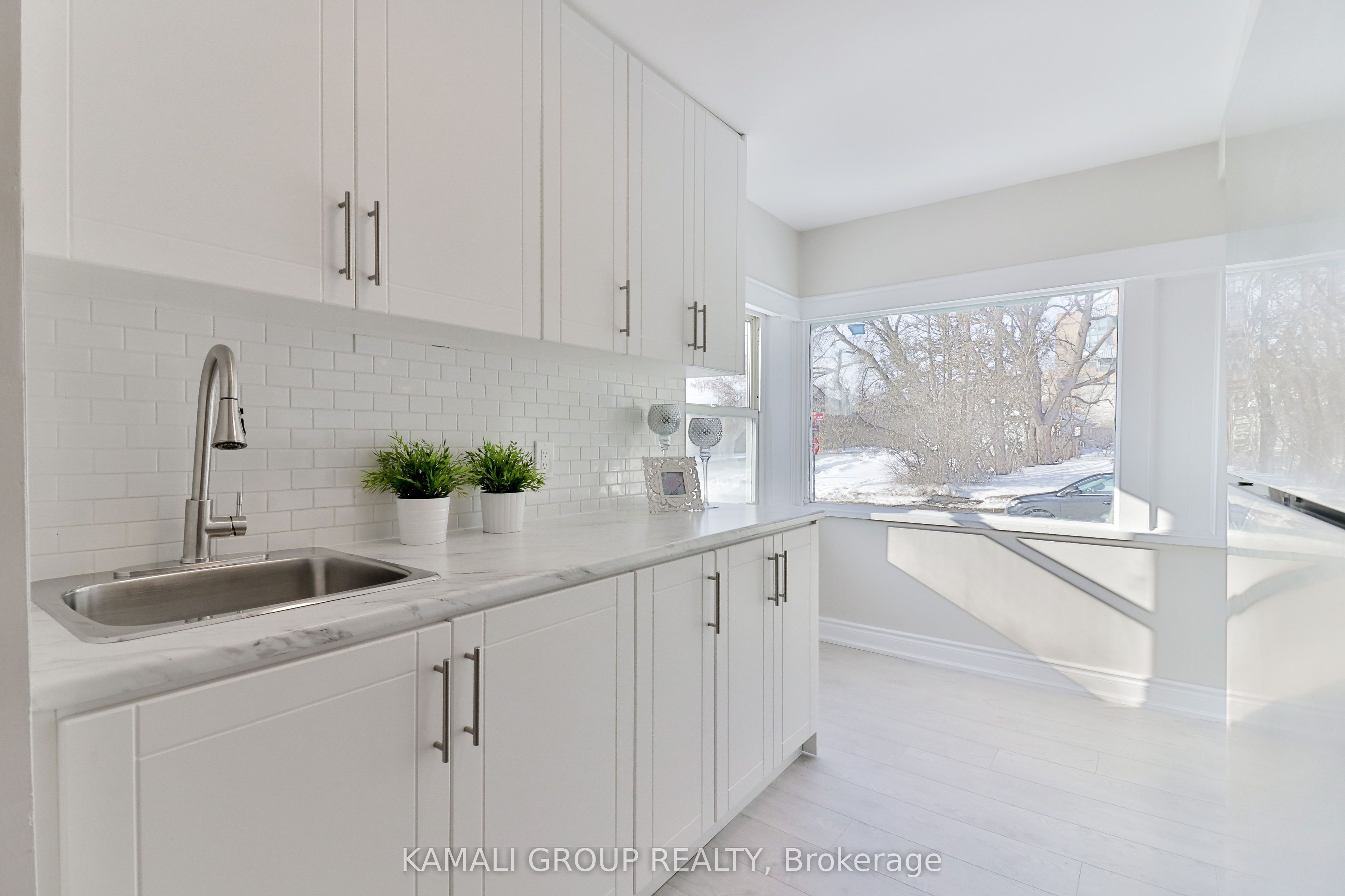 Additional image 3 of Unit 2-93 Mcmillan Drive, Oshawa, ON, L1G 3Z7