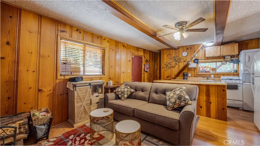 Additional image 8 of 23683 Manzanita Dr, Crestline, CA 92325