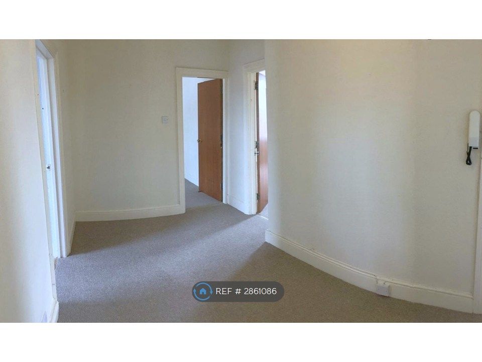 3 bed flat to rentMontpellier Park, Llandrindod Wells LD1 photo 5