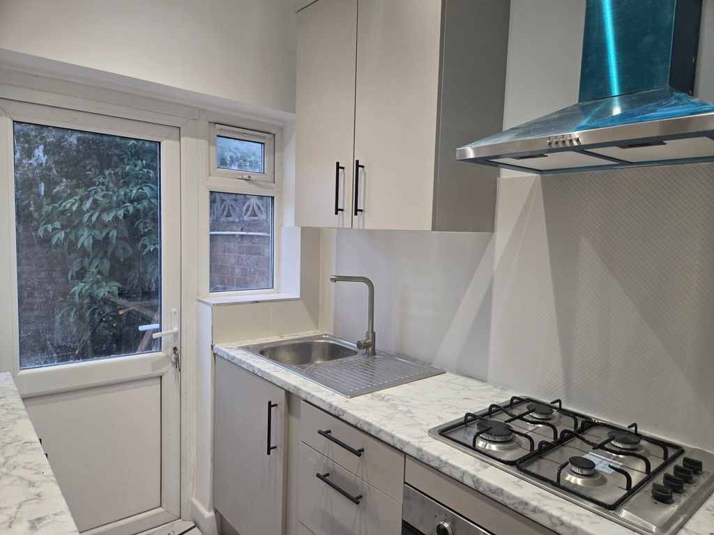 Additional image 2 of 3 bed terraced house to rentColwood Gardens, Colliers Wood SW19