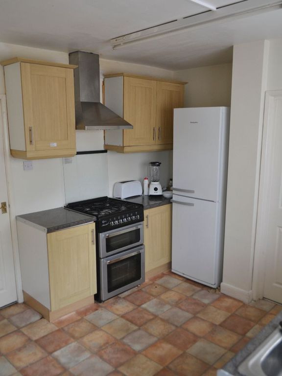 Additional image 4 of 6 bed semi-detached house to rentSouthlea Avenue, Leamington Spa CV31