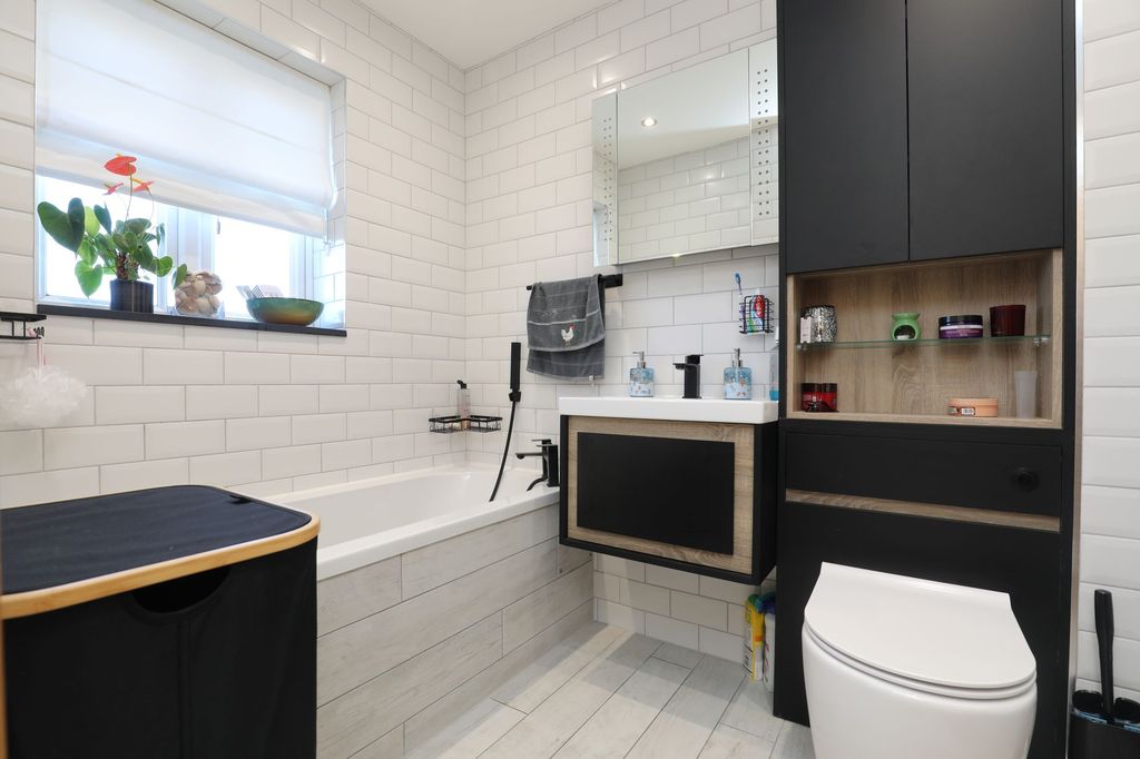 Additional image 3 of 3 bed detached house for saleLlys Pentre, Broadlands, Bridgend, Bridgend County CF31