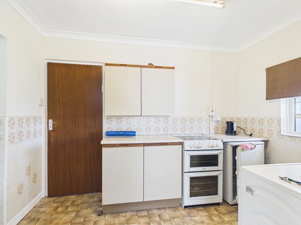 Additional image 8 of 2 bed detached bungalow to rentLlangain, Carmarthen SA33