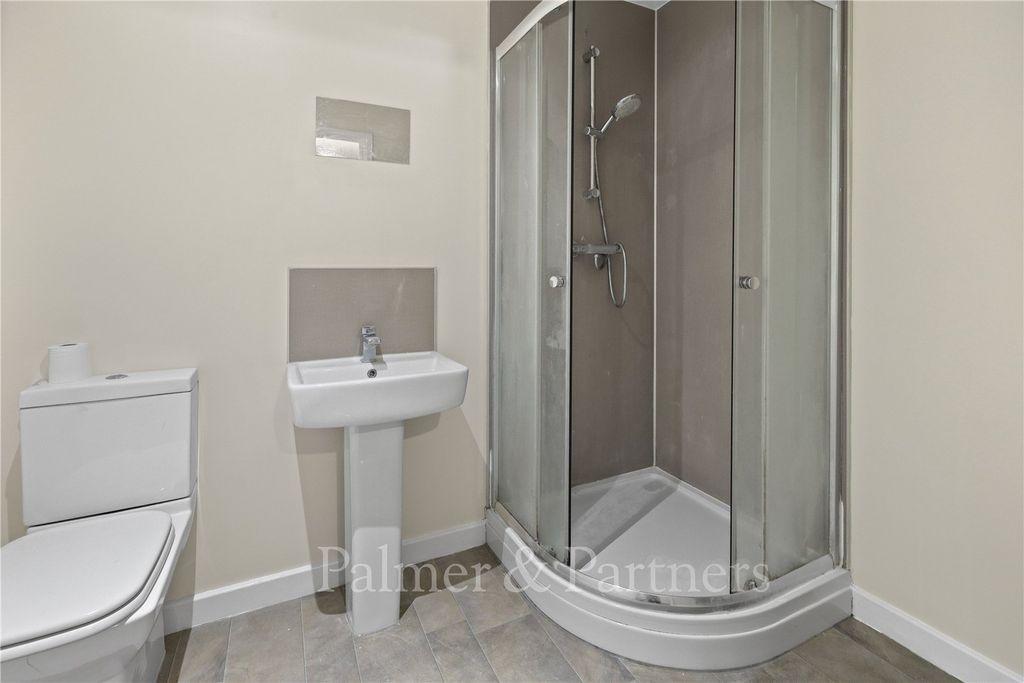 Additional image 12 of 4 bed flat to rentSt Edmund House, Rope Walk, Ipswich, Suffolk IP4