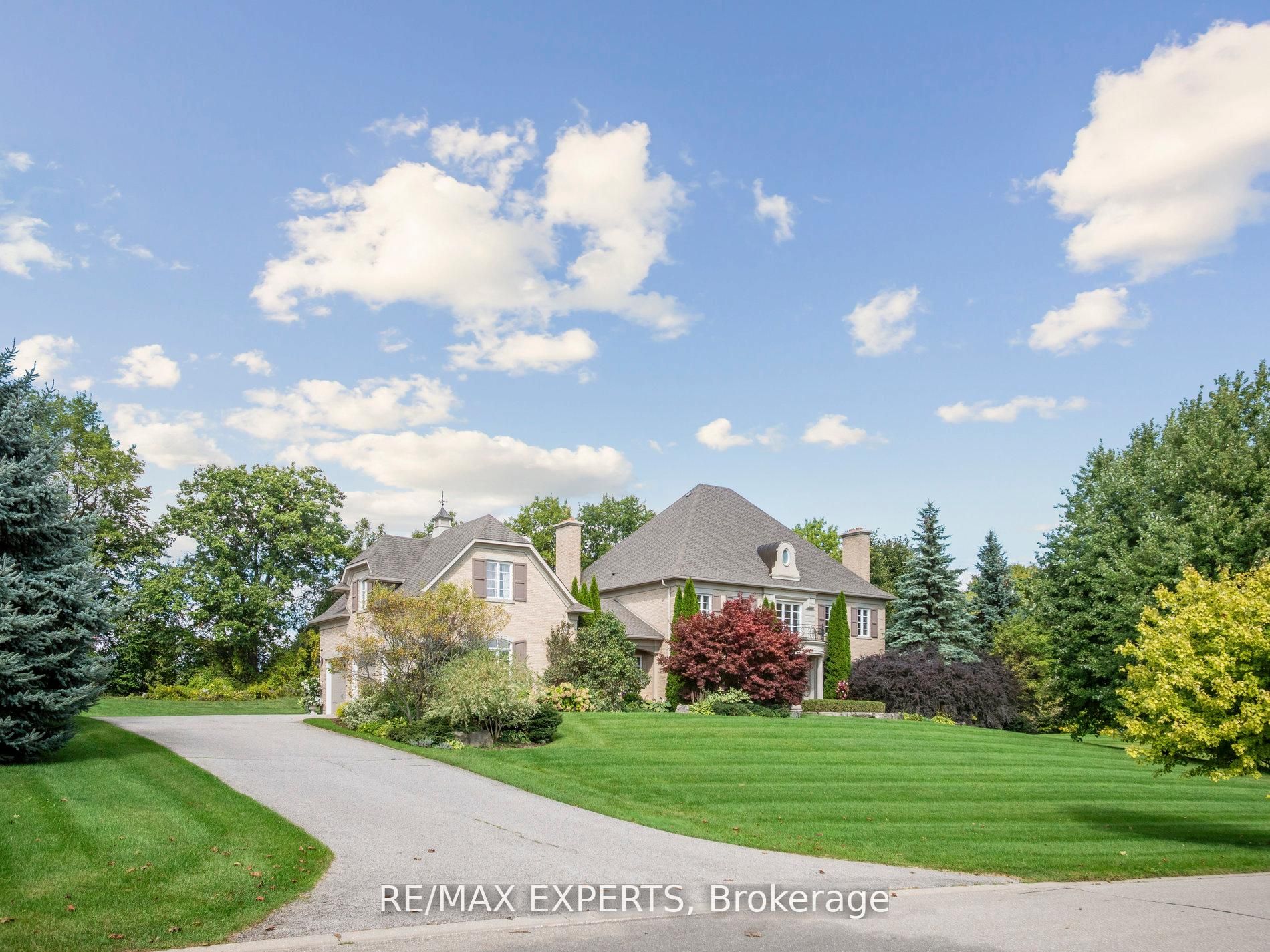 105 Eden Vale Drive S, King, ON, L7B 1L9