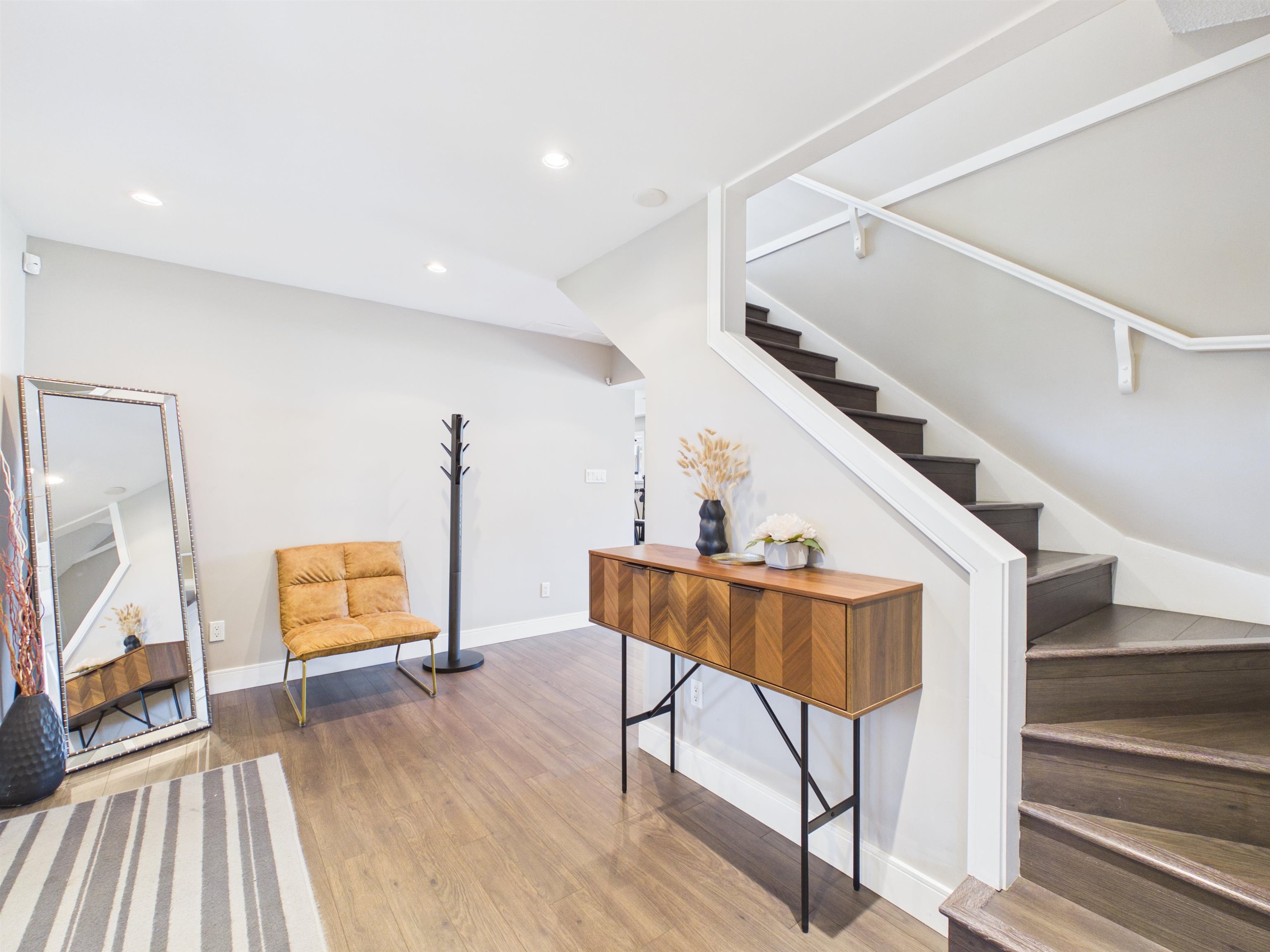 Additional image 6 of 3881 Epping Court, Burnaby, BC, V5A 3H6