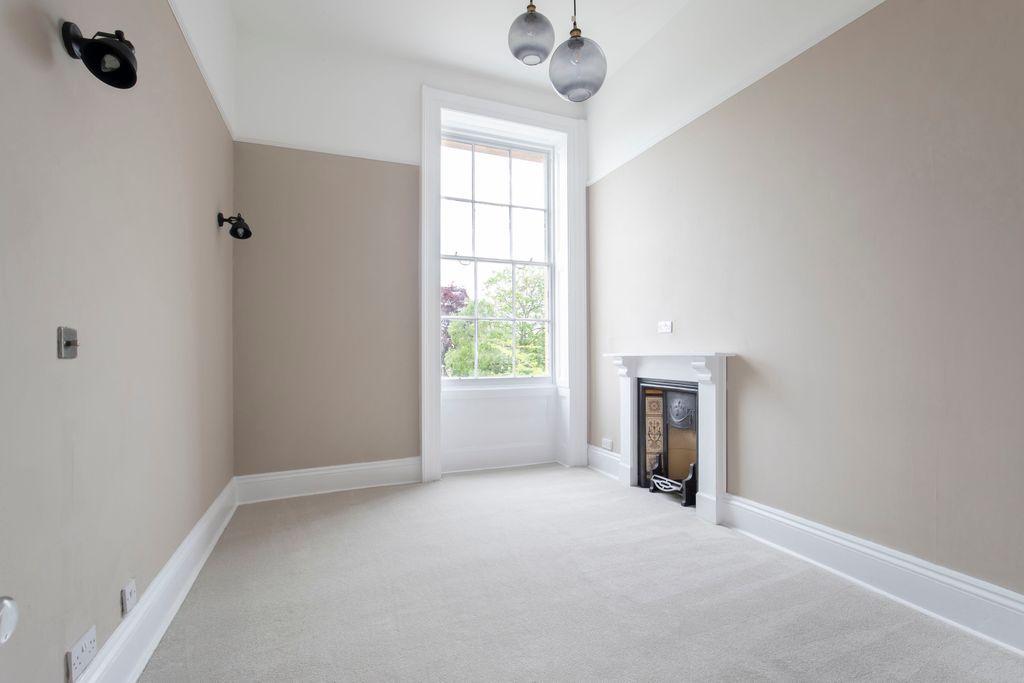 Additional image 4 of 3 bed flat to rentMalvern Road, Cheltenham GL50