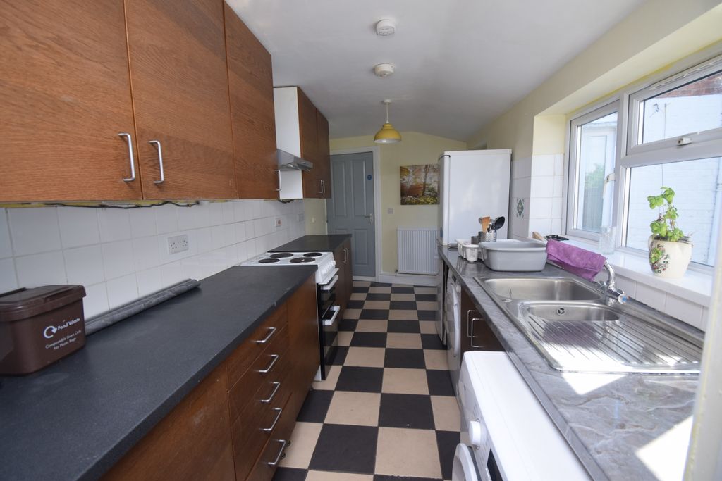 Additional image 6 of 4 bed shared accommodation to rentChilton Street, Bridgwater TA6