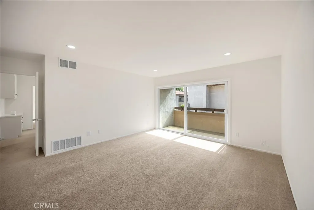 Additional image 23 of 2521 W Sunflower Avenue Unit R8, Santa Ana, CA 92704