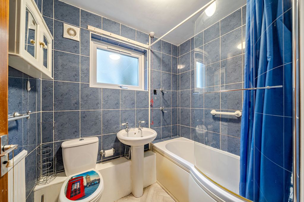 Additional image 10 of 1 bed flat for saleHigh Street, Harrogate HG2