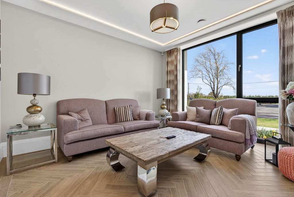 Additional image 13 of 5 bed detached house for saleDorney Reach Road Dorney Reach Maidenhead, Berkshire SL6