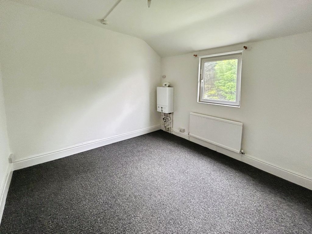 Additional image 6 of 1 bed flat to rentHigh Street, Fleur De Lis, Blackwood NP12